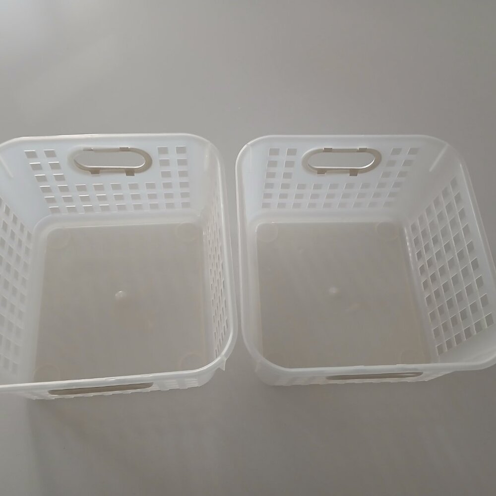 Ivory Plastic Storage Baskets (2) - Picture 2 of 3